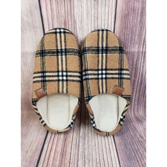 NEW Womens Slip On Slippers Chestnut Plaid with Fleece Lining Size 11-12 - Picture 1 of 5
